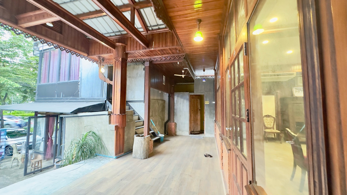 ให้เช่าที่ดินเลียบทางด่วนรามอินทรา : ให้เช่าที่ดินพร้อมสิ่งปลูกสร้าง ริมถนนประดิษฐ์มนูญธรรม เนื้อที่ 200 ตรว. เลียบทางด่วนเอกมัยรามอินทรา