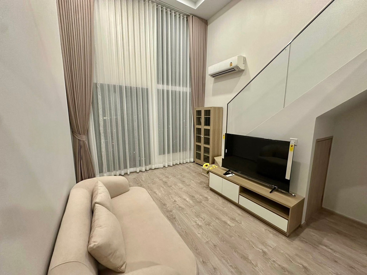 ให้เช่าคอนโดพระราม 9 เพชรบุรีตัดใหม่ RCA : *** ให้เช่าคอนโด :  เดอะ ทรี พัฒนาการ-เอกมัย 1 นอน ดูเพล็กซ์ ชั้นสูง ใกล้แอร์พอร์ตลิ้งค์ รามคำแหง 300 เมตร (The Tree Pattanakarn-Ekkamai) ***  