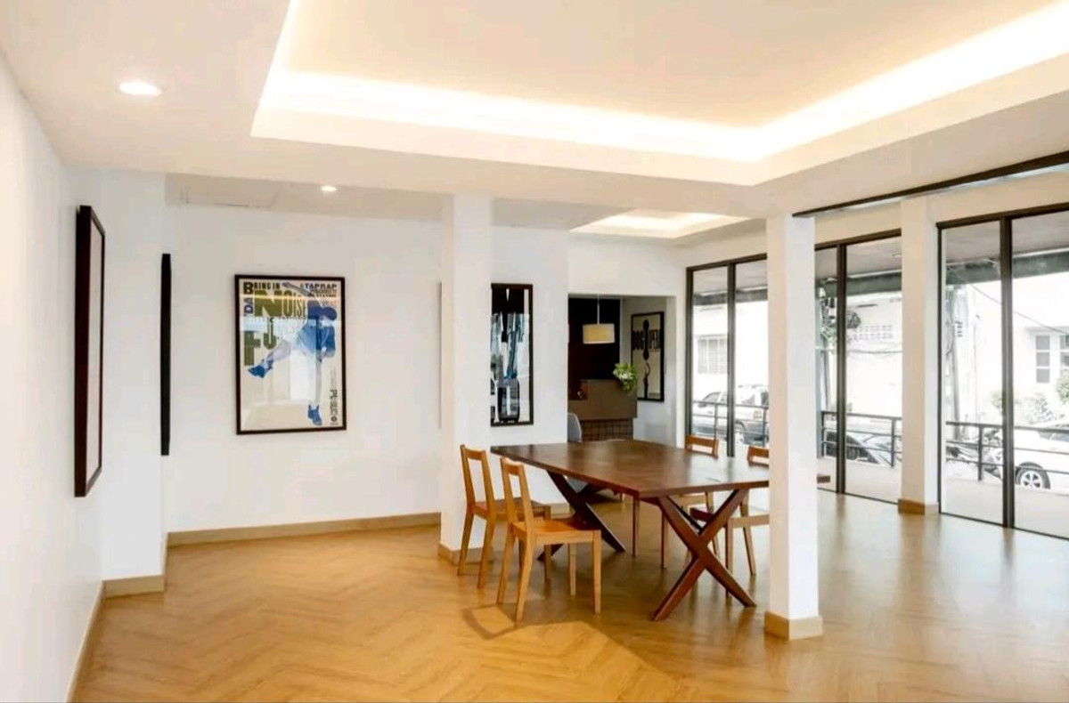 ขายบ้านพระราม 9 เพชรบุรีตัดใหม่ RCA : 🔥 ขายทาวน์โฮมพระราม 9 ซ.11 หลังมุม 3 ชั้น 36 ตร.วา 320 ตร.ม. รีโนเวทสวย ทำธุรกิจได้ทันที เหลือ 12.5 ล้าน 📞 065-536-5165 #ทาวน์โฮมพระราม9 #โฮมออฟฟิศ #ทำเลทอง #ลงทุนอสังหา #ลูกเจี๊ยบอสังหา ✨