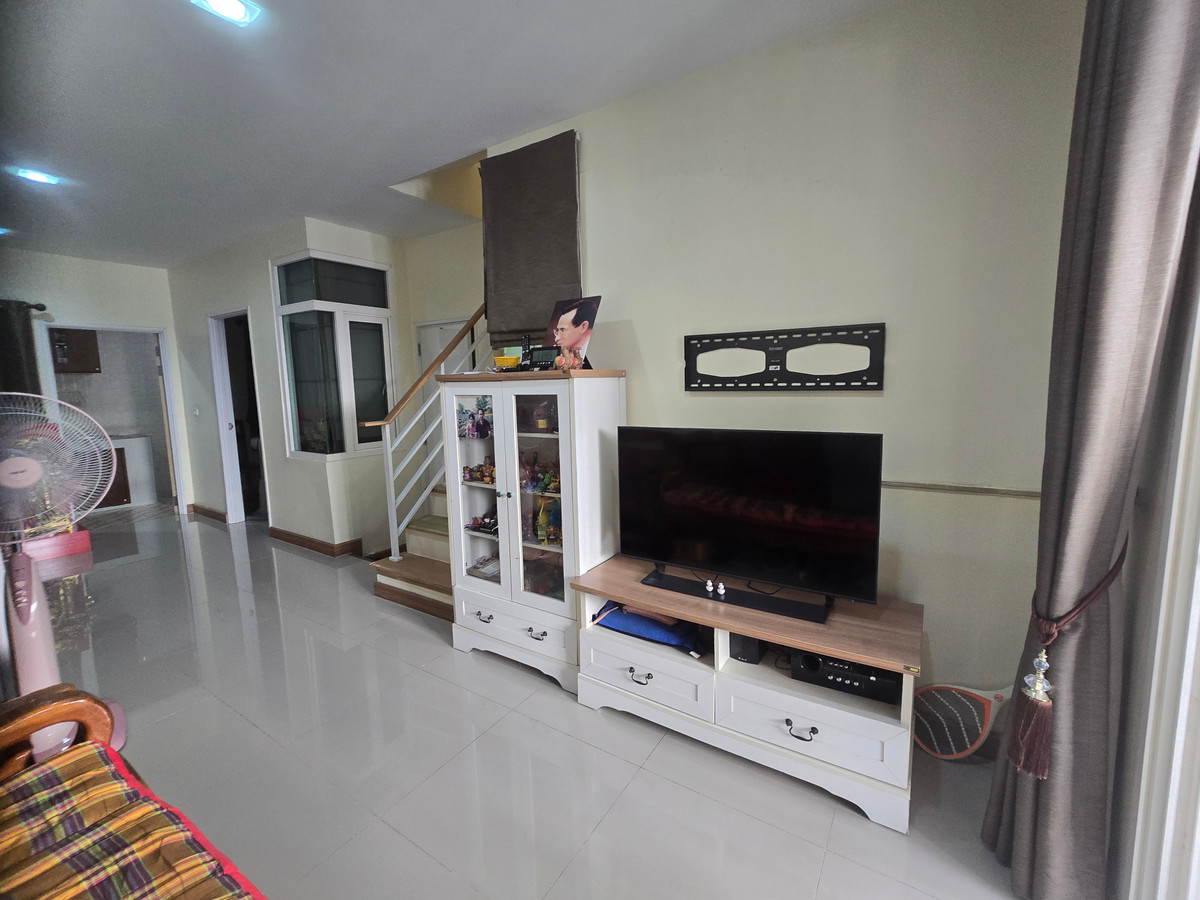 ขายทาวน์โฮมมหาชัย สมุทรสาคร : ทาวน์โฮม 2 ชั้น โกลเด้นทาวน์ พระราม 2 เฟส1 ตกแต่งพร้อมอยู่