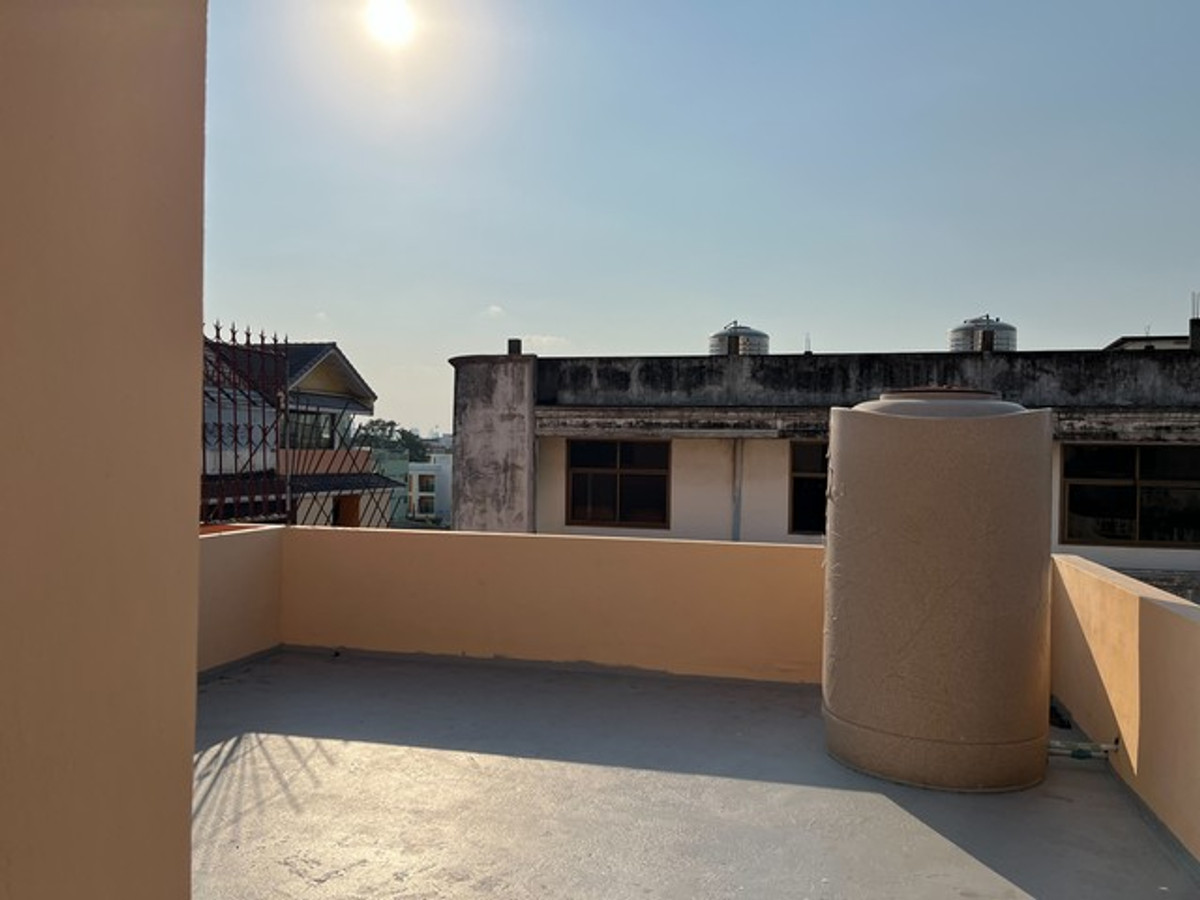 ขายทาวน์โฮมเลียบทางด่วนรามอินทรา : ขายถูก ทาวน์เฮ้าส์ 4 ชั้น บ้านสวนซื่อตรง ลาดพร้าว 87 ซอยประดิษฐมนูธรรม ซ. 10 ถนนเลียบทางด่วนรามอินทรา เขตวังทองหลาง 