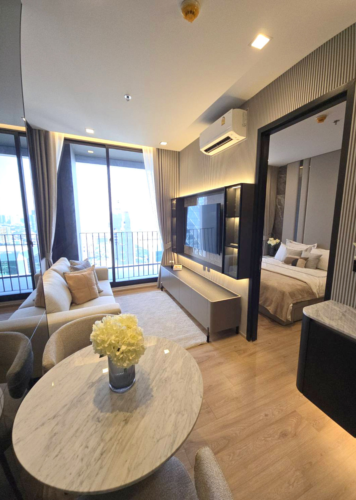 For RentCondoAri,Anusaowaree : Condo for rent: Noble Around Ari, beautifully decorated room. Complete furniture and electrical appliances Ready to move in