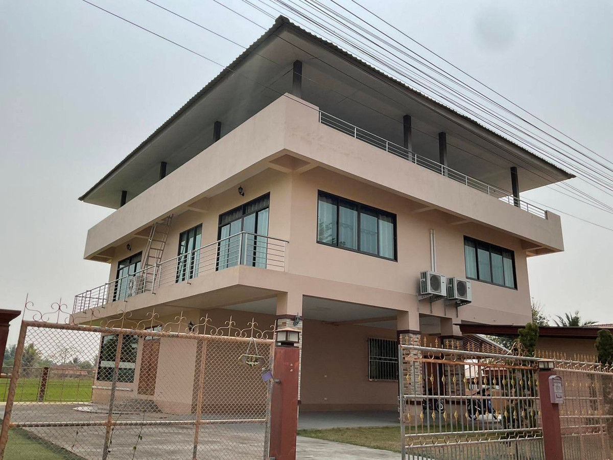 For SaleHouseChiang Mai : Cheapest in this area!! 2-story detached house, beautiful view, good atmosphere, Doi Saket District, Chiang Mai, near Tha Rua Market, Central 5 km.