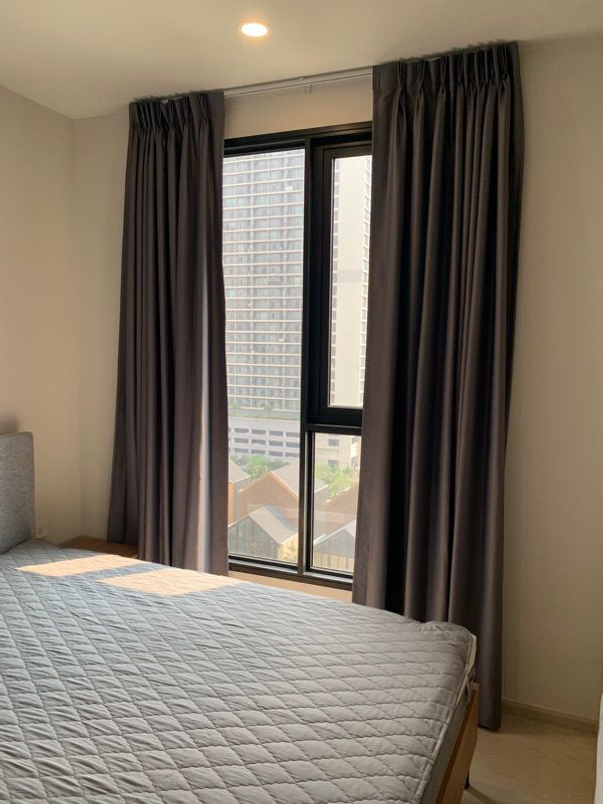 ให้เช่าคอนโดราษฎร์บูรณะ สุขสวัสดิ์ : ให้เช่า นิวริเวอร์เรส ตึก B ชั้น 9