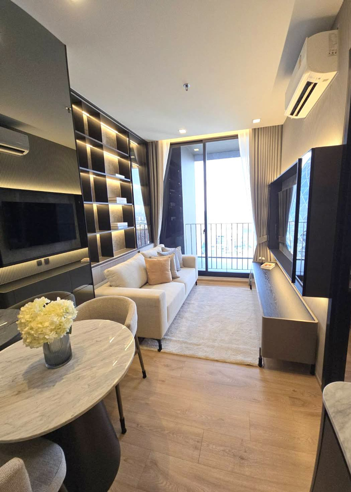 For RentCondoAri,Anusaowaree : ให้เช่า Noble Around Ari   ราคา 35,000 บาท [JZr260126]