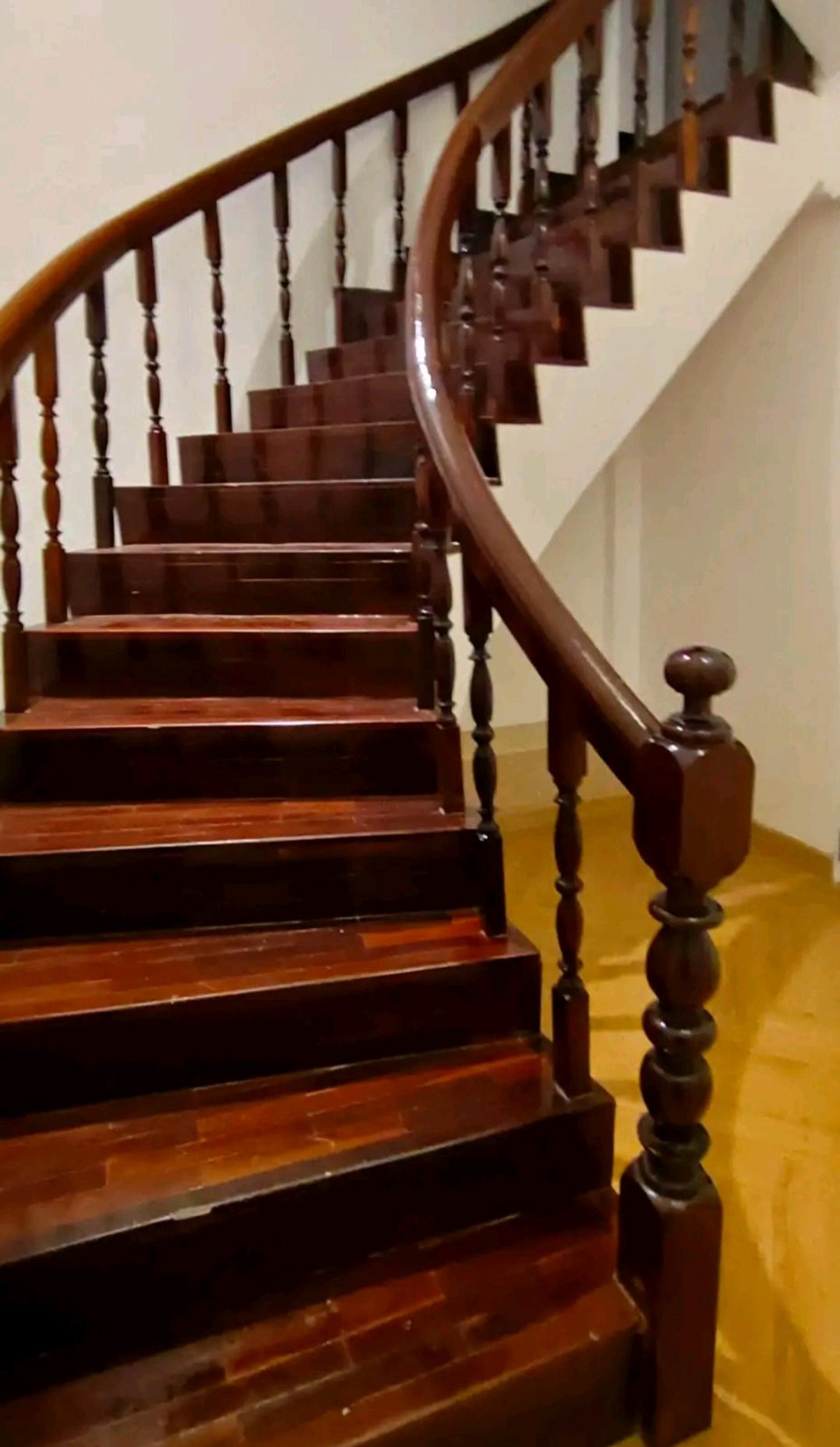 ขายบ้านพระราม 9 เพชรบุรีตัดใหม่ RCA : 🔥 ขายทาวน์โฮมพระราม 9 ซ.11 หลังมุม 3 ชั้น 36 ตร.วา 320 ตร.ม. รีโนเวทสวย ทำธุรกิจได้ทันที เหลือ 12.5 ล้าน 📞 065-536-5165 #ทาวน์โฮมพระราม9 #โฮมออฟฟิศ #ทำเลทอง #ลงทุนอสังหา #ลูกเจี๊ยบอสังหา ✨