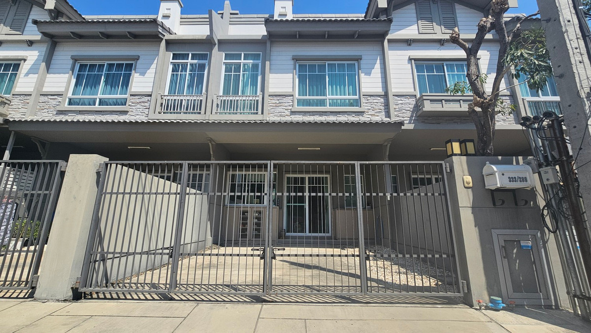 For SaleTownhomeBangna, Bearing, Lasalle : Villaggio Srinakarin-Bangna, beautiful townhome, new, ready to move in, behind Mega Bangna, Bang Phli District, Samut Prakan Province.