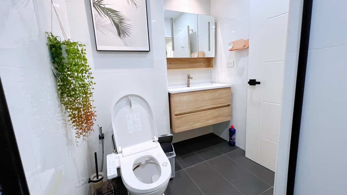 For SaleCondoRama9, Petchburi, RCA : Selling at a loss 🔥 HOT DEAL, cheap and the best value right now!! Beautiful room decorated in Muji style, 2 bedrooms, 52 sq m, Rama 9 intersection, only 3.8 million!! 🔥A Space Hideaway Asoke-Ratchada, fully furnished, ready to move in. Hurry and contact 