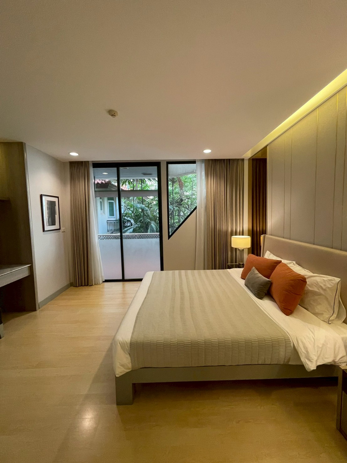 For RentWitthayu, Chidlom, Langsuan, Ploenchit :  💎FOR RENT | 3 Beds | Luxury Apartments | Wireless Road | Pet Friendly | Low-Rise | Exclusive Living | Lumpini Park  | Ploenchit