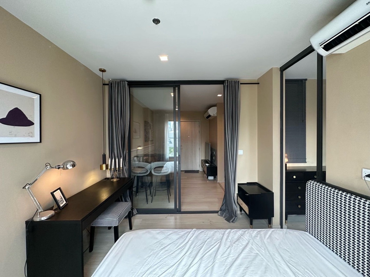 For RentCondoWitthayu, Chidlom, Langsuan, Ploenchit : Urgent rental, cheapest in the project.