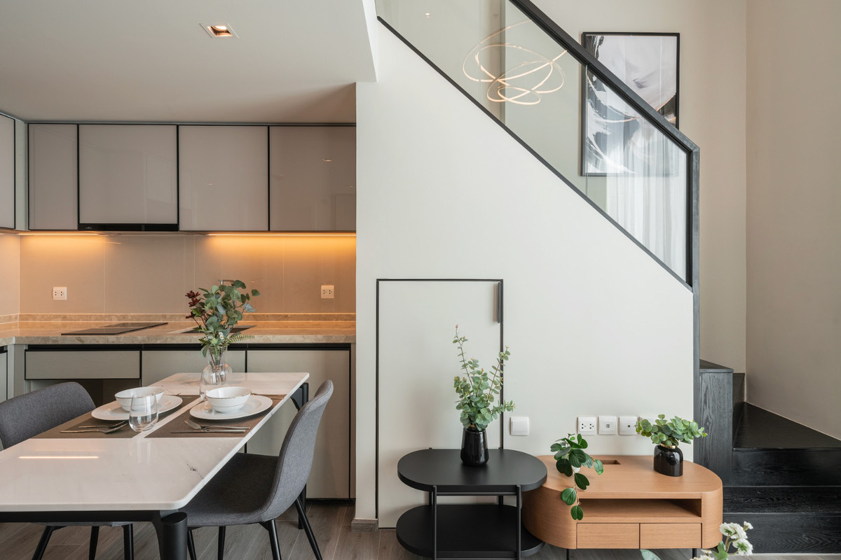 ให้เช่าคอนโดสะพานควาย จตุจักร : The Reserve Phahol - Pradipat  Duplex ราคาดีมาก เช่า 25,000 เท่านั้น  ห้องใหญ่ 39sqm ติด BTS สะพานควาย เดินทางสะดวก นัดชมได้เลย 064-6696546 มินนี่   เบอร์นี้แอทไลน์ได้เลยค่ะ