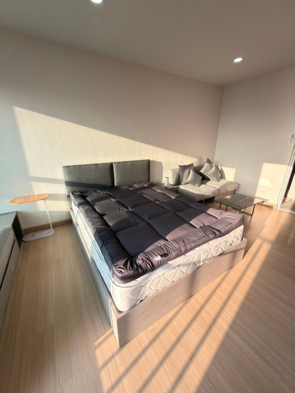 For RentCondoRamkhamhaeng, Hua Mak : T9TU08 Condo for rent Supalai Veranda Ramkhamhaeng 30 sq m, 27th floor, Building B line id : @livinglegacy