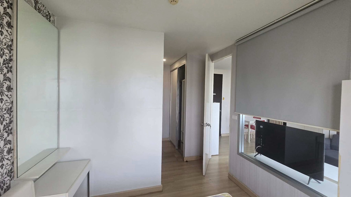 ให้เช่าคอนโดบางนา แบริ่ง ลาซาล : เช่า The Parkland srinakarin lakeside ( เดอะ พาร์คแลนด์ ศรีนครินทร์ เลคไซด์ )🛏️ 1 ห้องนอน 🛁 1 ห้องน้ำ 🛋️ 1 ห้องนั่งเล่น ขนาด 36 ตรม. อาคาร 2 ชั้น 18 🌅 วิวทะเลสาบ ✨ ราคา 10,000 บาท ✨ 