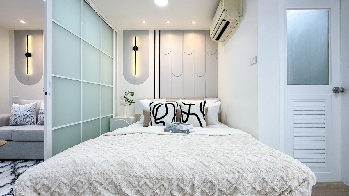 For SaleCondoRatchadapisek, Huaikwang, Suttisan : Ratchada City 18 project, near MRT Huai Khwang, 4 minutes.