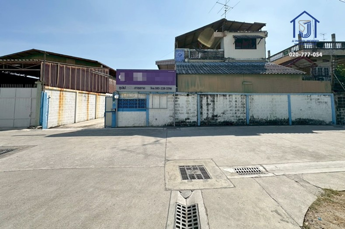For SaleHouseNonthaburi, Bang Yai, Bangbuathong : 3-story detached house for sale + warehouse 200 square meters, Tiwanon Road, Soi Tiwanon-Pak Kret 28, near the BTS.
