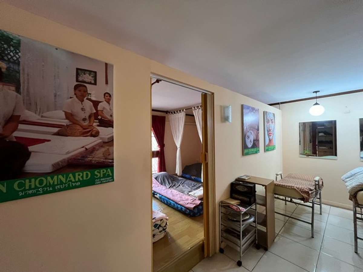 ขายทาวน์โฮมเลียบทางด่วนรามอินทรา : ขายถูก ทาวน์เฮ้าส์ 4 ชั้น บ้านสวนซื่อตรง ลาดพร้าว 87 ซอยประดิษฐมนูธรรม ซ. 10 ถนนเลียบทางด่วนรามอินทรา เขตวังทองหลาง 