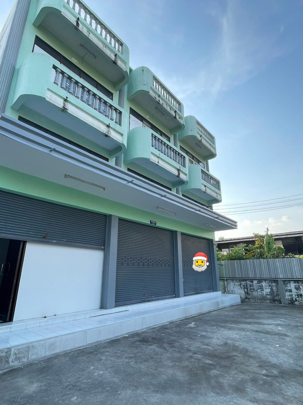 For RentShop HouseBangna, Bearing, Lasalle : 🏢 For rent, detached house in commercial building style, 100 sq m, Lasalle-Bangna, large area, suitable for Home Office / Warehouse / Small Factory 💸 Rent only 38,000 baht / month.