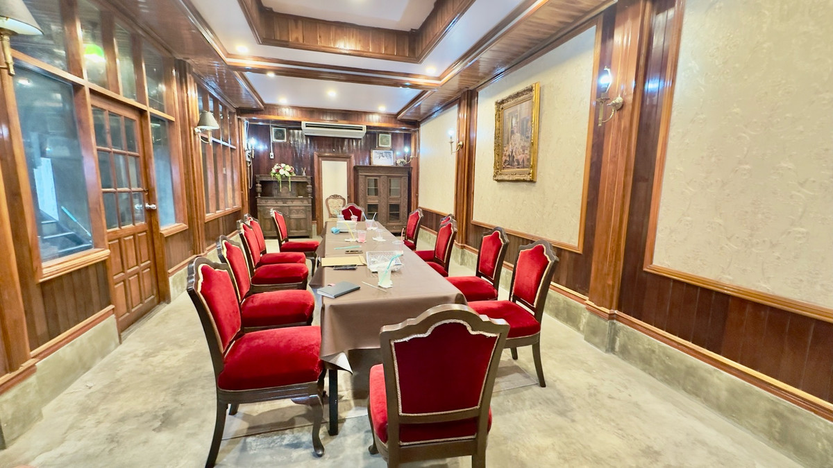 ให้เช่าที่ดินเลียบทางด่วนรามอินทรา : ให้เช่าที่ดินพร้อมสิ่งปลูกสร้าง ริมถนนประดิษฐ์มนูญธรรม เนื้อที่ 200 ตรว. เลียบทางด่วนเอกมัยรามอินทรา