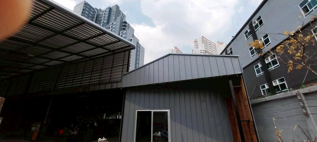 For RentWarehouseRathburana, Suksawat : Warehouse with office for rent 245 sq m.Usable area 980 sq m. Location Rat Burana Soi 8, Soi 10.