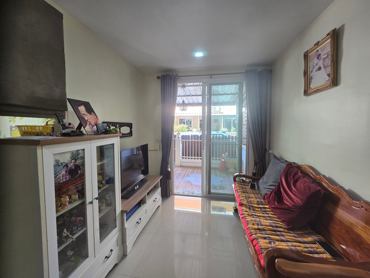 ขายทาวน์โฮมมหาชัย สมุทรสาคร : ทาวน์โฮม 2 ชั้น โกลเด้นทาวน์ พระราม 2 เฟส1 ตกแต่งพร้อมอยู่