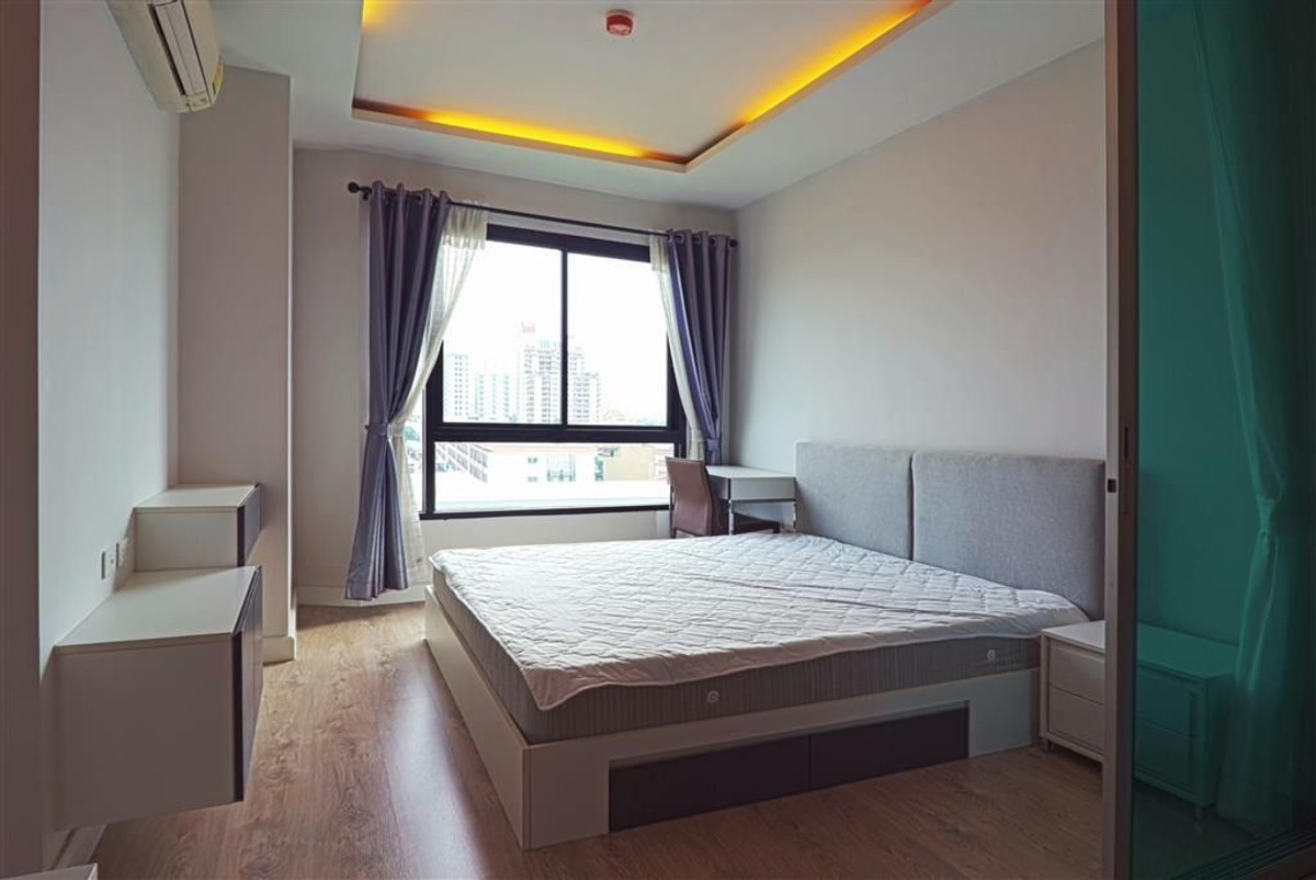 For RentCondoSathorn, Narathiwat : For rent Bridge Sathorn Narathiwas, 8th floor.