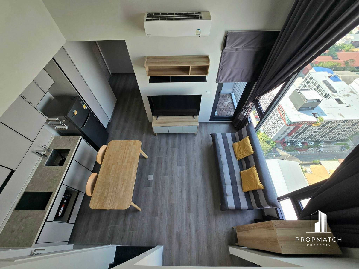 For SaleCondoSapankwai,Jatujak : The Reserve Phahol - Pradipat Duplex, excellent price, selling for only 6.35 m, large room 45sqm, next to BTS Saphan Khwai, convenient travel, can make an appointment to view at 064-6696546 Minnie, this number can be reached via Line.