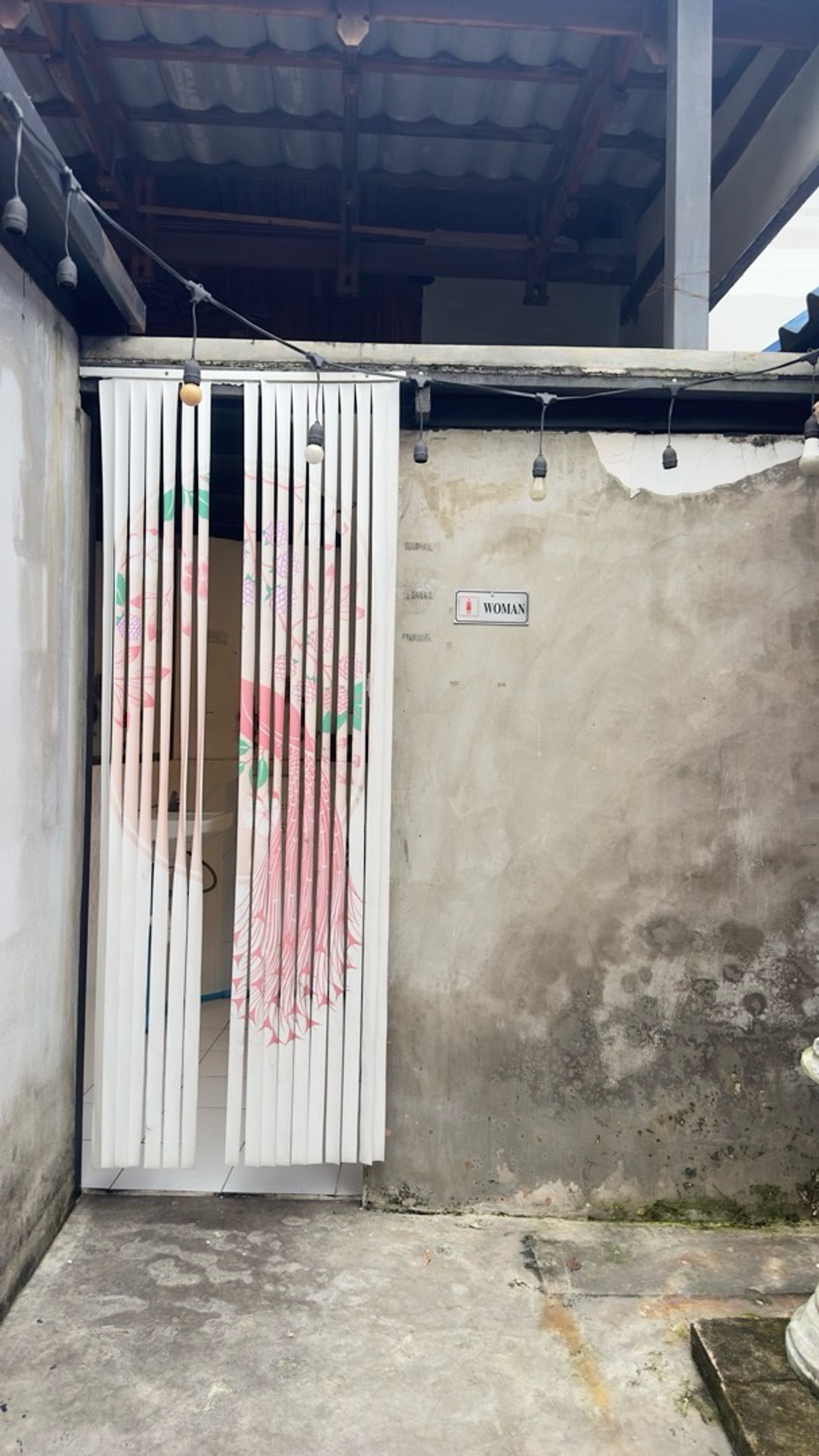 ให้เช่าที่ดินเลียบทางด่วนรามอินทรา : ให้เช่าที่ดินพร้อมสิ่งปลูกสร้าง ริมถนนประดิษฐ์มนูญธรรม เนื้อที่ 200 ตรว. เลียบทางด่วนเอกมัยรามอินทรา