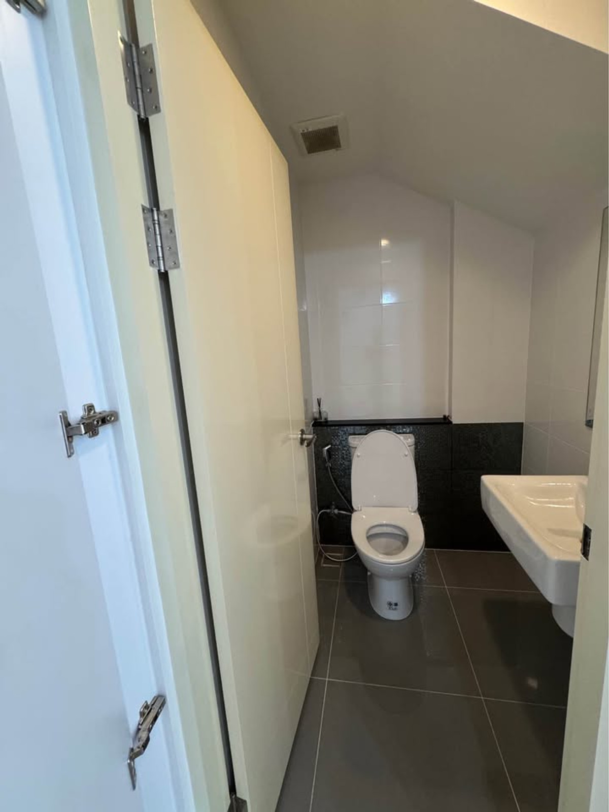 For RentTownhomeMin Buri, Romklao : K-6729 For rent! Beautiful house, townhome, Baan Klang Muang, Rama 9-Krungthep Kreetha, ready to move in.