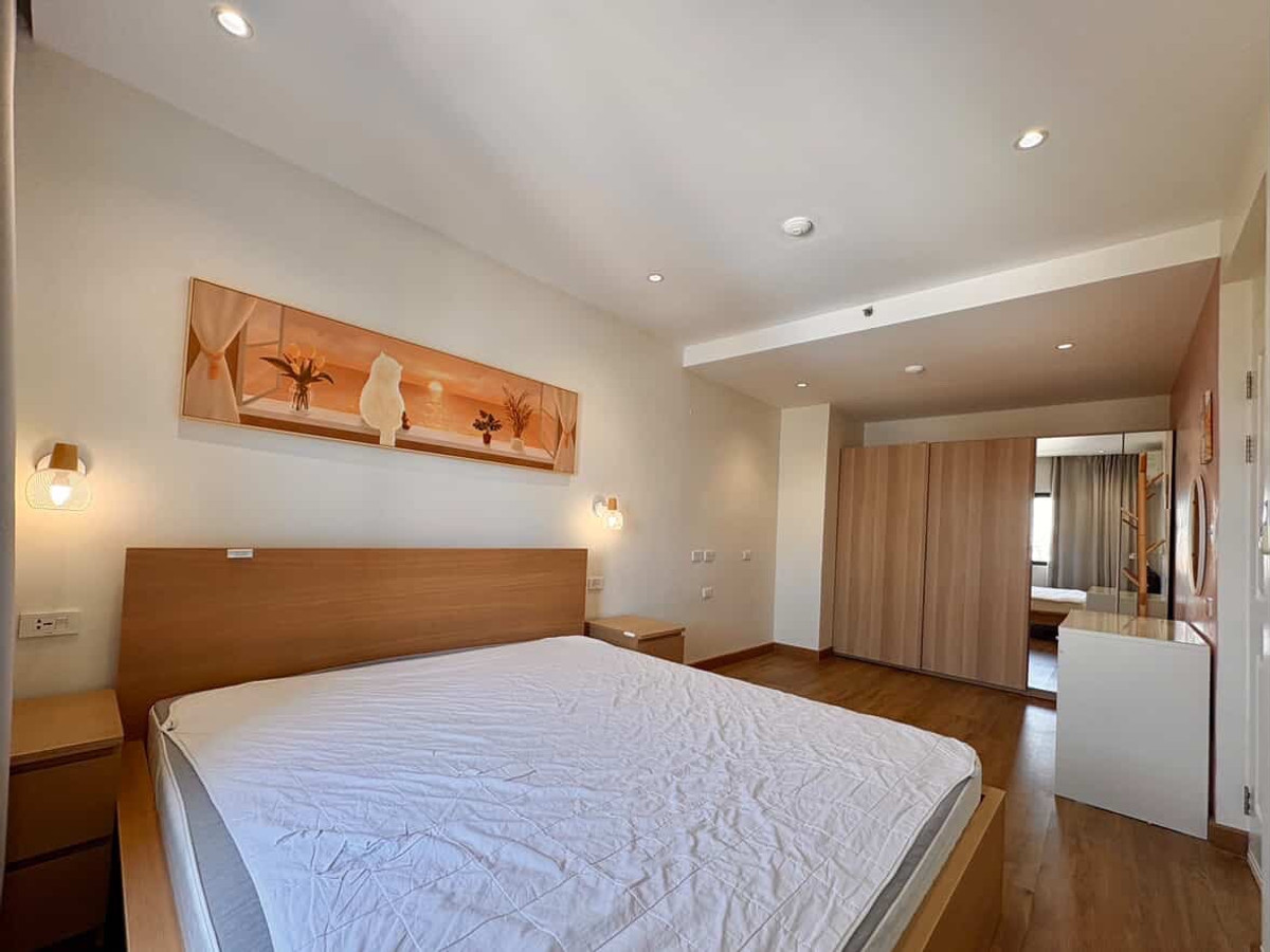 For SaleCondoRama9, Petchburi, RCA : Selling at a loss 🔥 HOT DEAL, cheap and the best value right now!! Beautiful room decorated in Muji style, 2 bedrooms, 52 sq m, Rama 9 intersection, only 3.8 million!! 🔥A Space Hideaway Asoke-Ratchada, fully furnished, ready to move in. Hurry and contact 