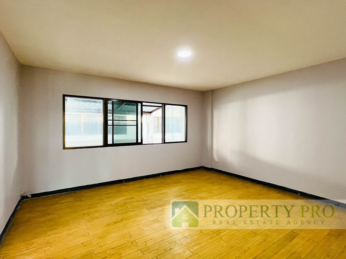 For RentShop HouseRamkhamhaeng, Hua Mak : Commercial Building for Rent Town in Town, area 30 sqw 360 sqm Good Location Near Ladprao, Pracha Uthit, Ramkhamhaeng : MF26R-001