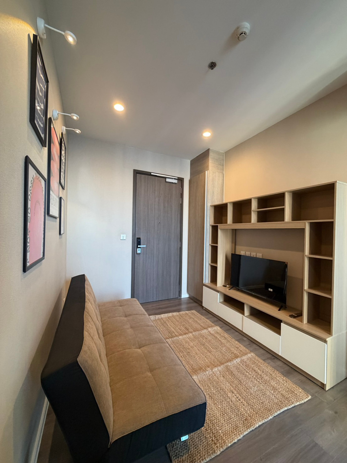 ให้เช่าคอนโดอ่อนนุช อุดมสุข : For Rent: 🏙️Whizdom Essence Sukhumvit– 1BR, Fully Furnished, New room(Never rent out before)