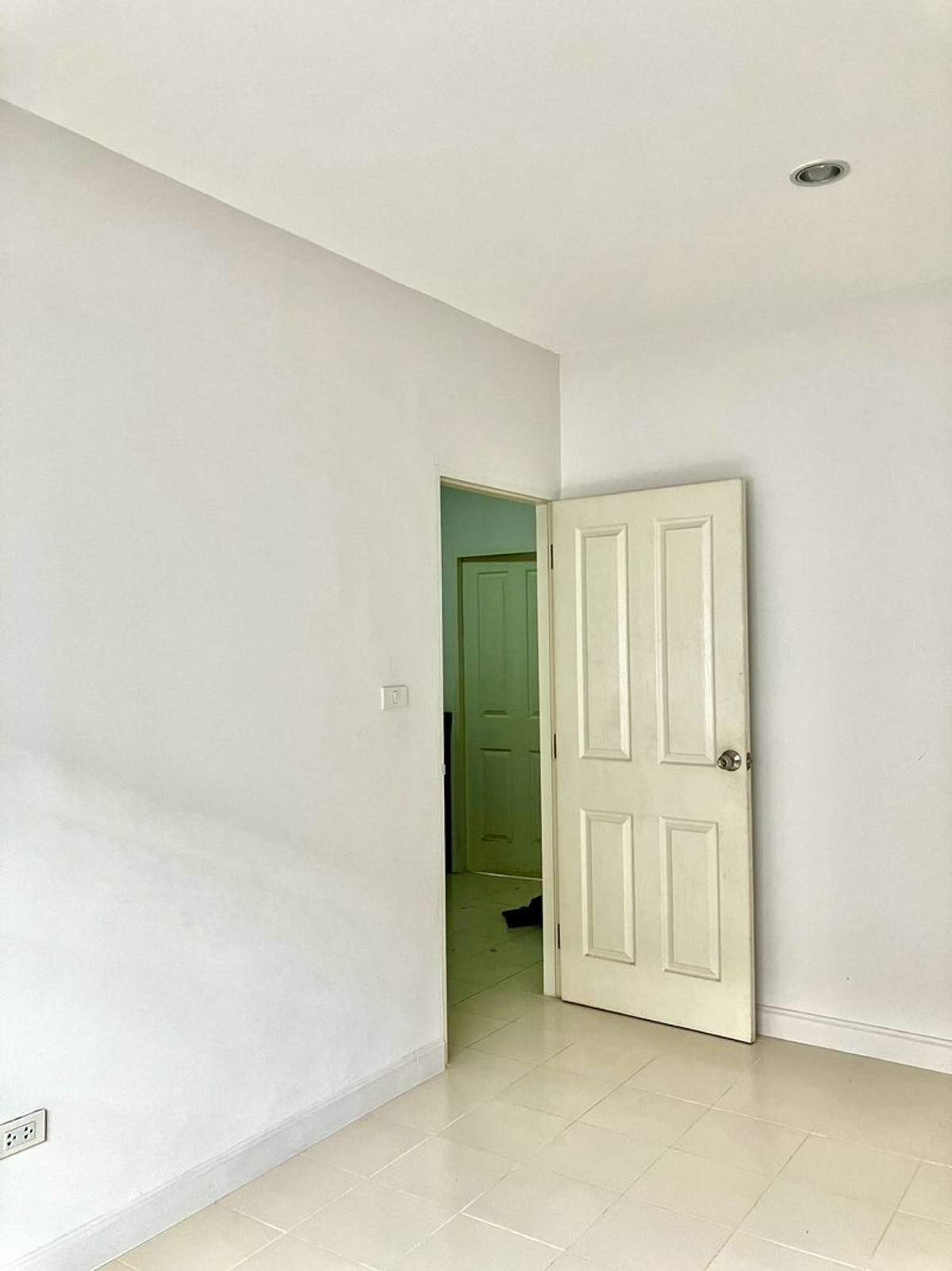 For SaleTownhomeNakhon Pathom : 2-story townhouse for sale, Pruksaphan Village, Kradi Diao 1, Soi 6, area 20.6 square meters, 3 bedrooms, near Silpakorn University, Nong Pak Long Subdistrict, Mueang Nakhon Pathom District, Nakhon Pathom Province.