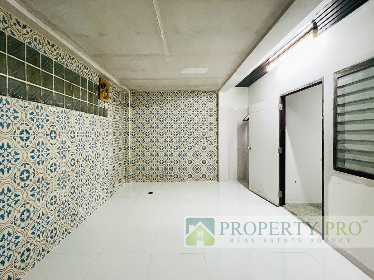 For RentShop HouseRamkhamhaeng, Hua Mak : Commercial Building for Rent Town in Town, area 30 sqw 360 sqm Good Location Near Ladprao, Pracha Uthit, Ramkhamhaeng : MF26R-001