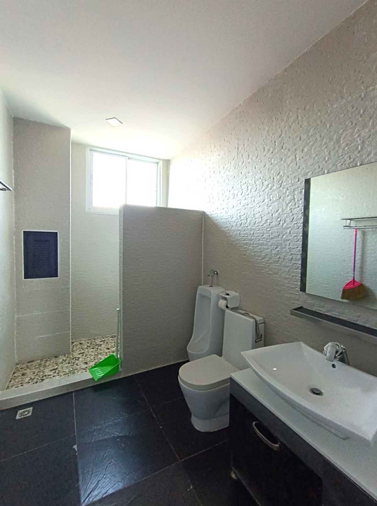 ให้เช่าอาคารพาณิชย์มหาชัย สมุทรสาคร : ✅✅ปล่อยเช่าอาคารพาณิชย์ 4 ชั้นครึ่ง ใกล้ แม็คโครสมุทรสาคร ตลาดสดมหาชัยเมืองใหม่ 