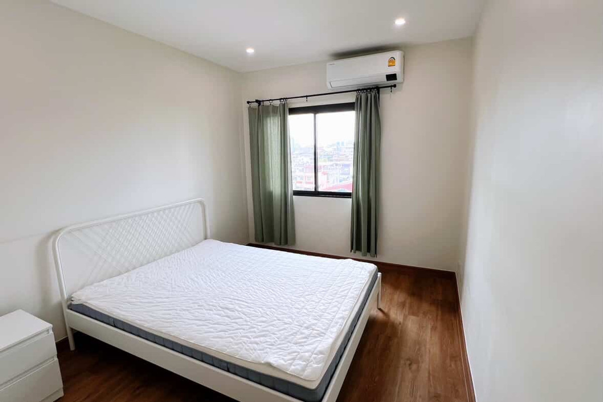 For SaleCondoRama9, Petchburi, RCA : Selling at a loss 🔥 HOT DEAL, cheap and the best value right now!! Beautiful room decorated in Muji style, 2 bedrooms, 52 sq m, Rama 9 intersection, only 3.8 million!! 🔥A Space Hideaway Asoke-Ratchada, fully furnished, ready to move in. Hurry and contact 