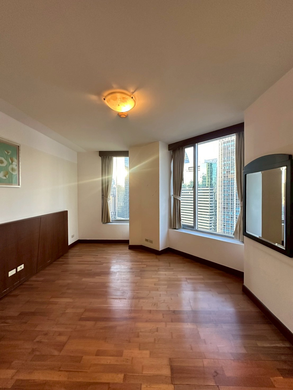 For SaleCondoWitthayu, Chidlom, Langsuan, Ploenchit : All Season Mansion / Large-size condo at a great price, near BTS Phloen Chit, with access from both Wireless Road and Ruamrudee. / 3 bed 178 sq.m.Tel. 0937890899