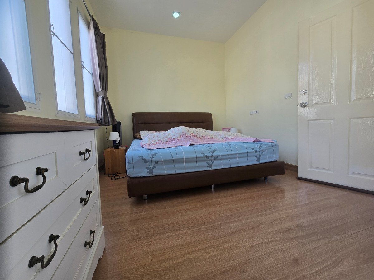 ขายทาวน์โฮมมหาชัย สมุทรสาคร : ทาวน์โฮม 2 ชั้น โกลเด้นทาวน์ พระราม 2 เฟส1 ตกแต่งพร้อมอยู่