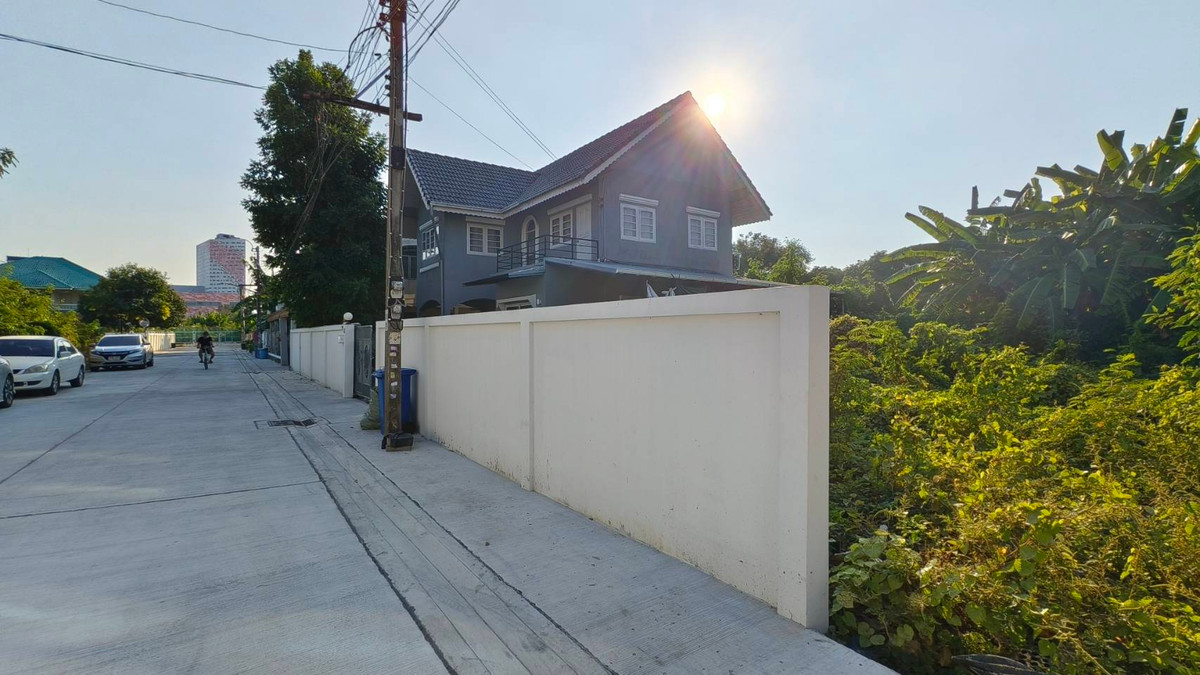 For SaleLandChaengwatana, Muangthong : Empty land for sale already filled Opposite Central Chaengwattana Near the Pink Line BTS!!