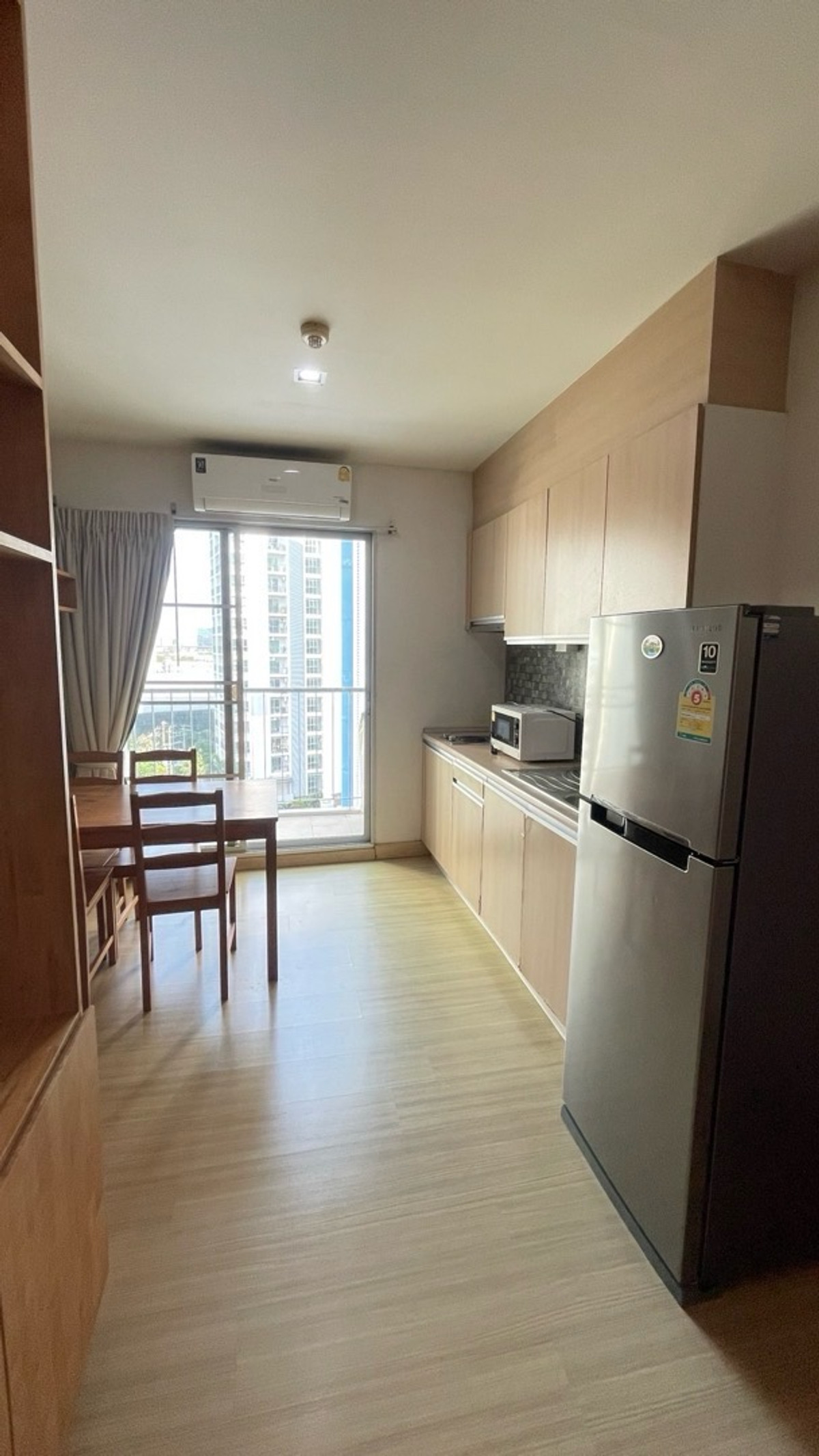 ให้เช่าคอนโดพัฒนาการ ศรีนครินทร์ : ให้เช่า The Parkland srinakarin ( เดอะ พาร์คแลนด์ ศรีนครินทร์ )🛏️ 2 ห้องนอน 🛁 2 ห้องน้ำ 🛋️ 1 ห้องนั่งเล่น ขนาด 66 ตรม. ชั้น 8 อาคาร B ⛲️ วิวเมือง ✨ ราคา 16,000 บาท ✨ มีวีดิโอห้องจริง 📸