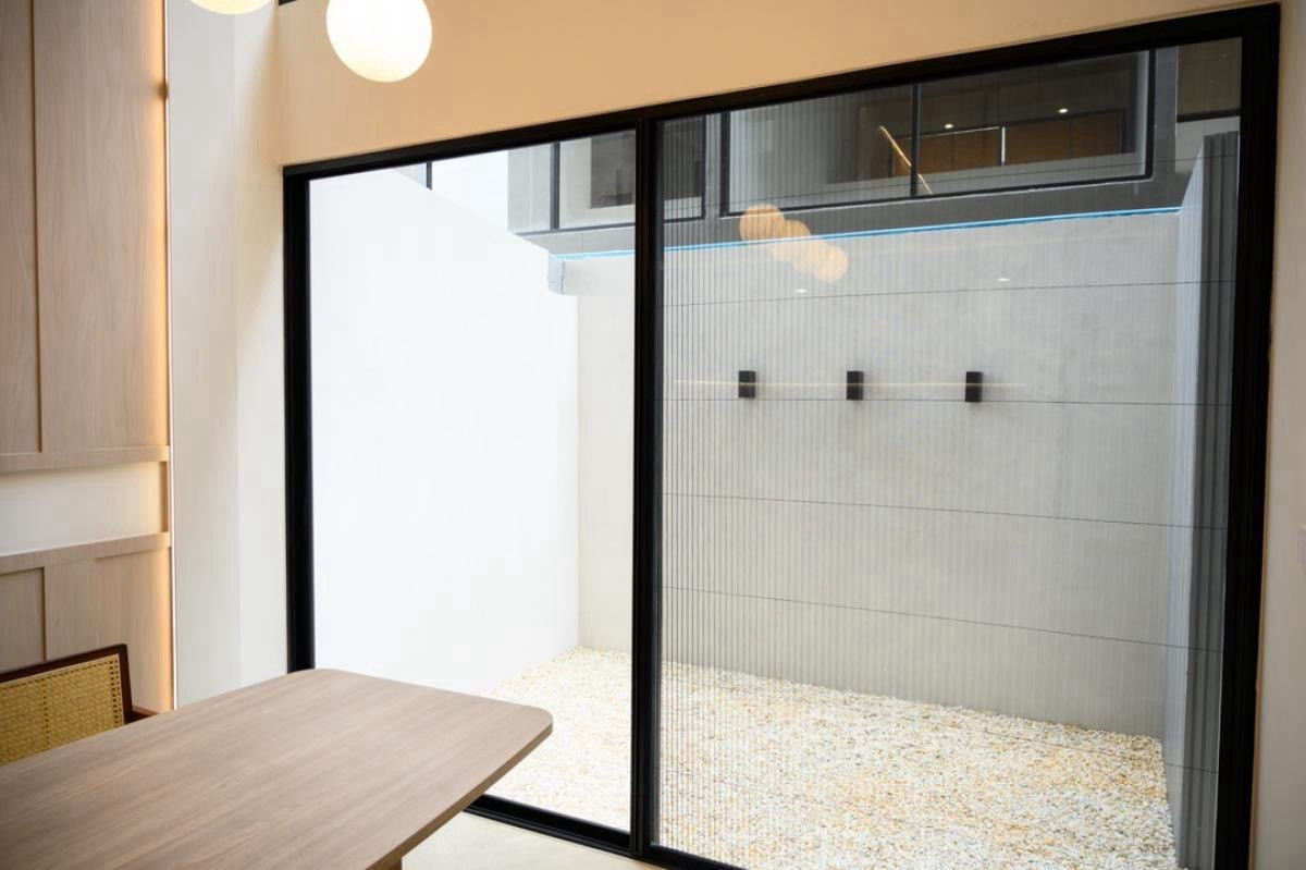 ทาวน์โฮมราษฎร์บูรณะ สุขสวัสดิ์ :  🏠 RENT/SELL | 2 Beds | Nue Hybe Suksawat | Urban Hybrid | Expressway Access | UV Glass | Phase 1 |  Live-Work-Commerce