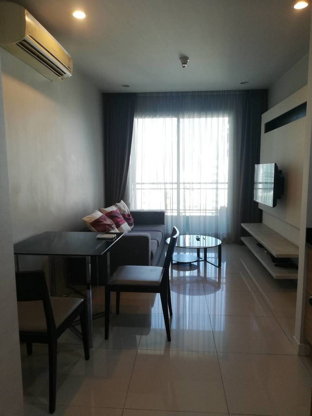 ขายคอนโดพระราม 9 เพชรบุรีตัดใหม่ RCA : 🔥มีวีดีโอห้องจริง 🔥 ด่วน!!! ราคาดีมาก...4.8 ลบ🔥1 นอน40ตรม. _คอนโด เซอร์เคิล1 (ถนนเพชรบุรี36)_และ MRT:เพชรบุรี 800 ม. และ BTS :นานา 900 ม.