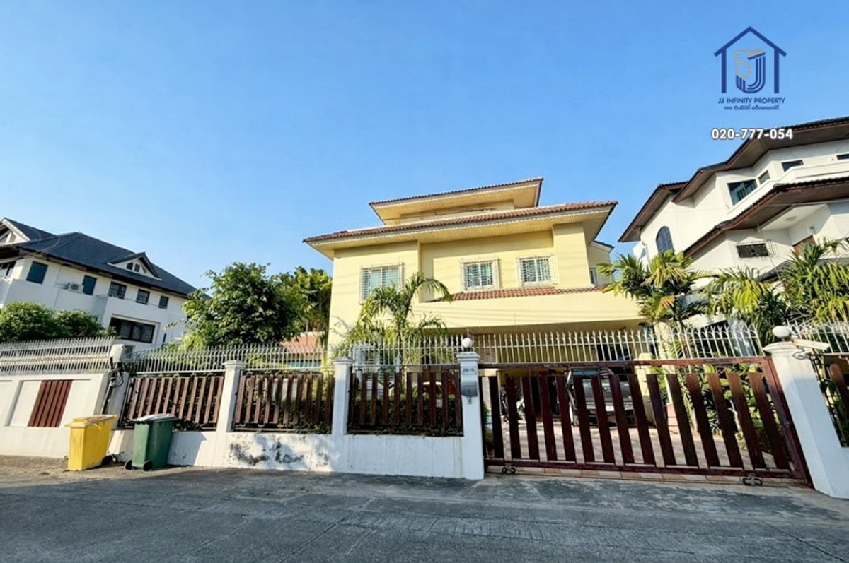 For SaleHouseNonthaburi, Bang Yai, Bangbuathong : 3-story detached house for sale with 388 square meters of land, Prachachuen Place Village, Prachachuen Road, near the Pink Line MRT.