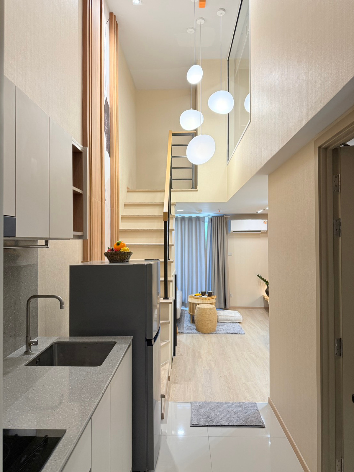 For RentCondoSiam Paragon ,Chulalongkorn,Samyan : Rare location room Ready today, experience the large walkin closet.