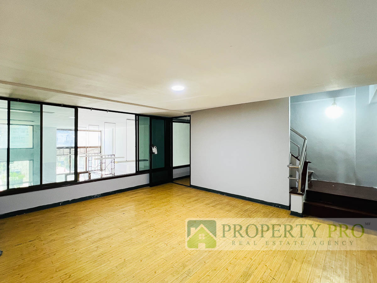 For RentShop HouseRamkhamhaeng, Hua Mak : Commercial Building for Rent Town in Town, area 30 sqw 360 sqm Good Location Near Ladprao, Pracha Uthit, Ramkhamhaeng : MF26R-001