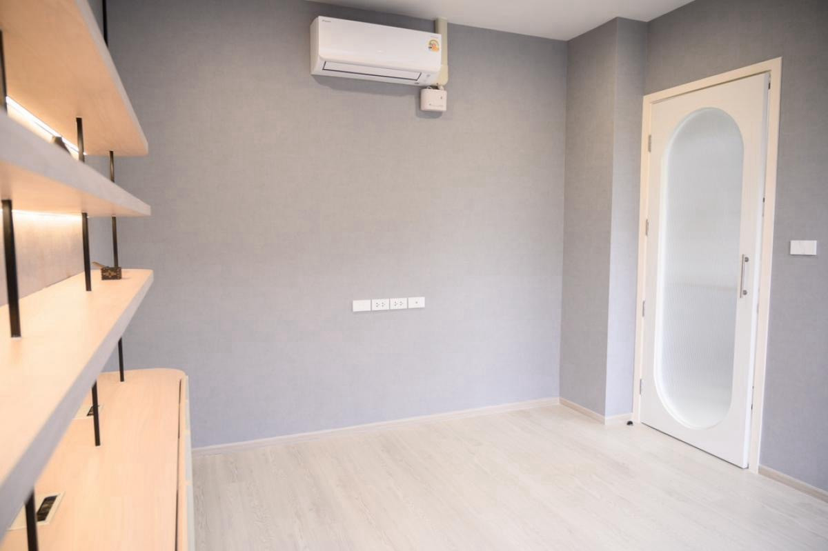 ทาวน์โฮมราษฎร์บูรณะ สุขสวัสดิ์ :  🏠 RENT/SELL | 2 Beds | Nue Hybe Suksawat | Urban Hybrid | Expressway Access | UV Glass | Phase 1 |  Live-Work-Commerce