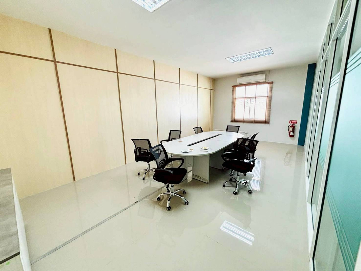 For SaleFactoryMahachai Samut Sakhon : Factory for sale, land area 2.5 rai, 2 buildings, usable area 1,668 sq m.