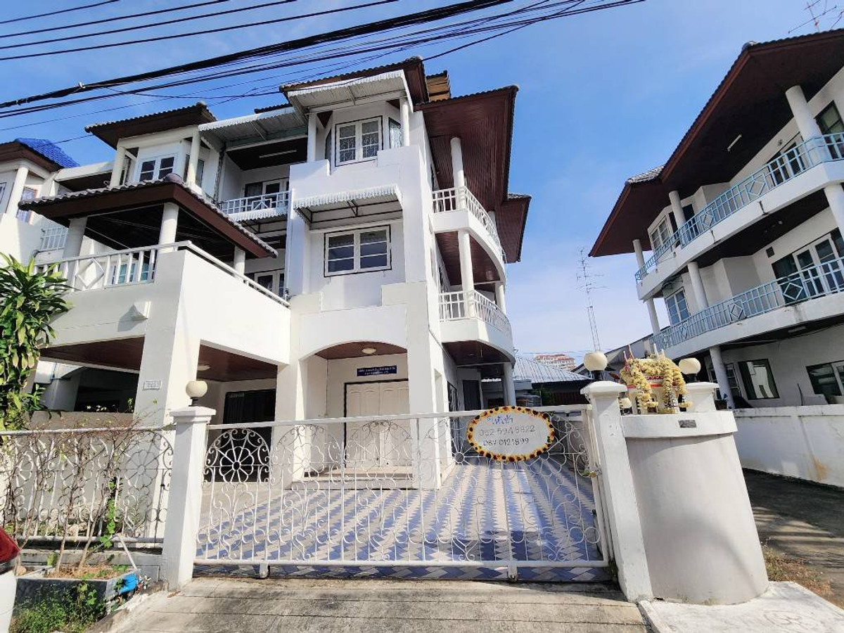 ทาวน์โฮมเลียบทางด่วนรามอินทรา : 📢ให้เช่า/ขาย ทาวน์โฮม/โฮมออฟฟิศ 4ชั้น หลังมุม 49 ตรว. ถนนอินทราภรณ์ ใกล้ เดอะซีน ม.รามคำแหง ทาวน์ อิน ทาวน์