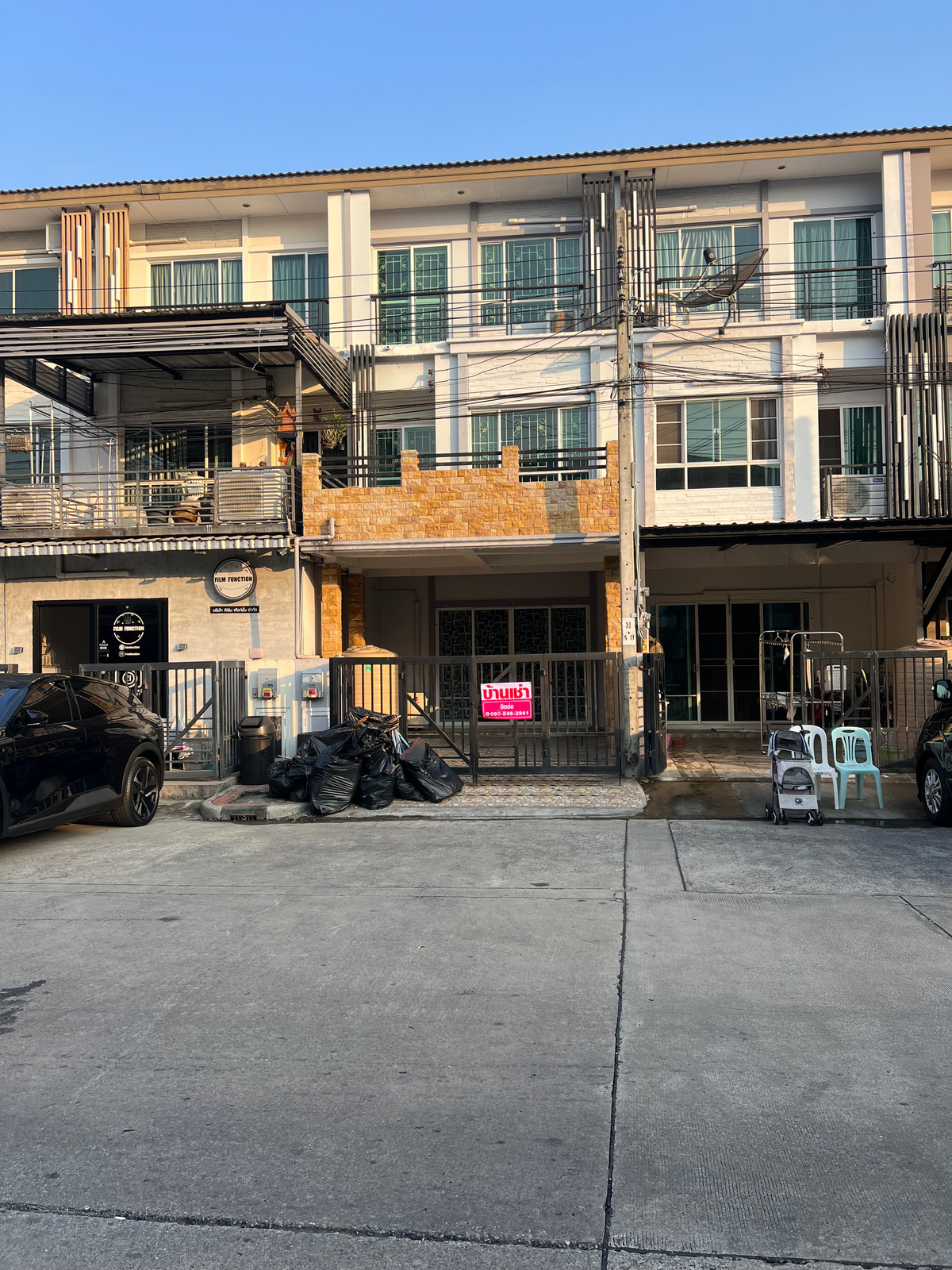 For RentTownhomeNawamin, Ramindra : Beautiful house with 4 air conditioners.