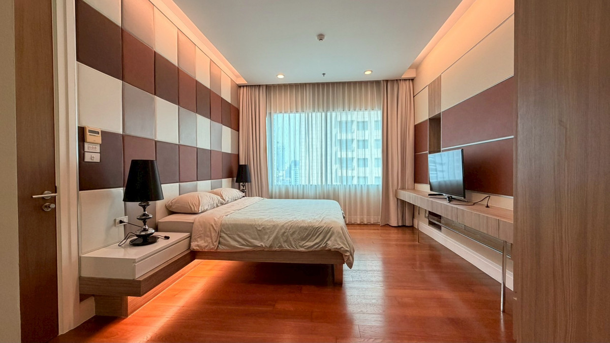 ให้เช่าคอนโดสุขุมวิท อโศก ทองหล่อ : ให้เช่า Bright Sukhumvit 24 ราคา 55,000 บาท [MPr251265]