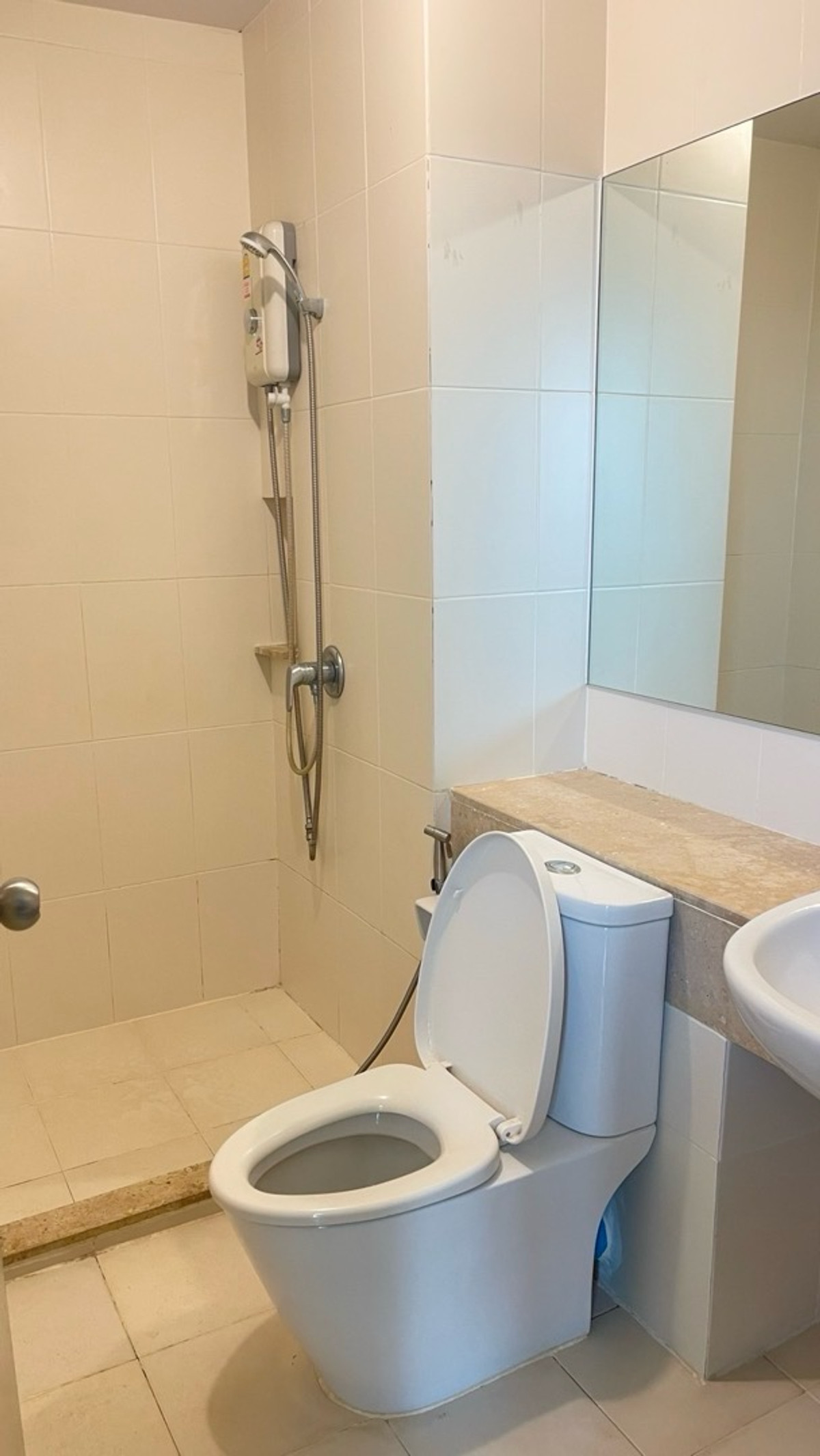 ให้เช่าคอนโดพัฒนาการ ศรีนครินทร์ : ให้เช่า The Parkland srinakarin ( เดอะ พาร์คแลนด์ ศรีนครินทร์ )🛏️ 2 ห้องนอน 🛁 2 ห้องน้ำ 🛋️ 1 ห้องนั่งเล่น ขนาด 66 ตรม. ชั้น 8 อาคาร B ⛲️ วิวเมือง ✨ ราคา 16,000 บาท ✨ มีวีดิโอห้องจริง 📸